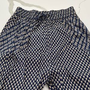 Stylish Navy and White Patterned Cropped Pants